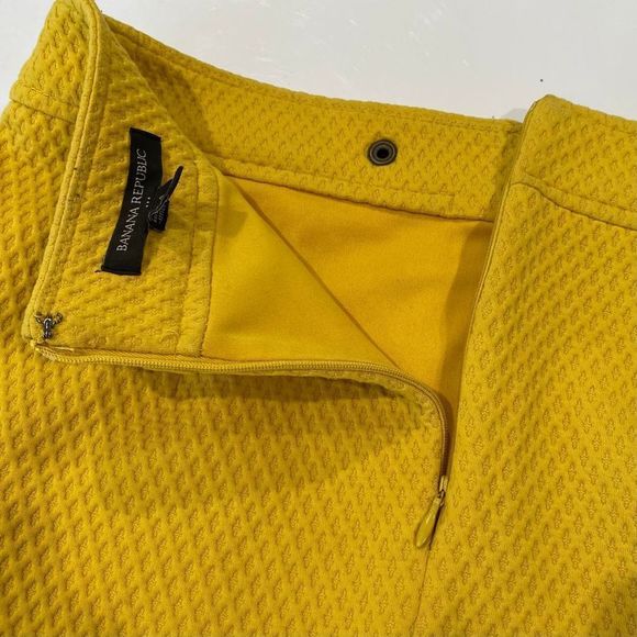 BANANA REPUBLIC yellow gold lined mini skirt - 4 - Picture 6 of 6